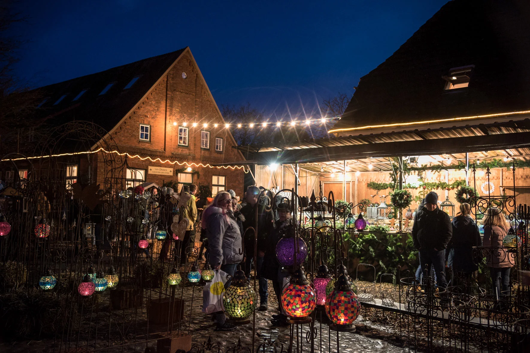 20.11. – 13.12.26, Weihnachtsmarkt Gut Basthorst: Trio mit LEBIOT